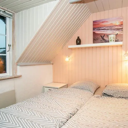Three-bedroom Holiday In Ringkobing 15 Norre Lyngvig
